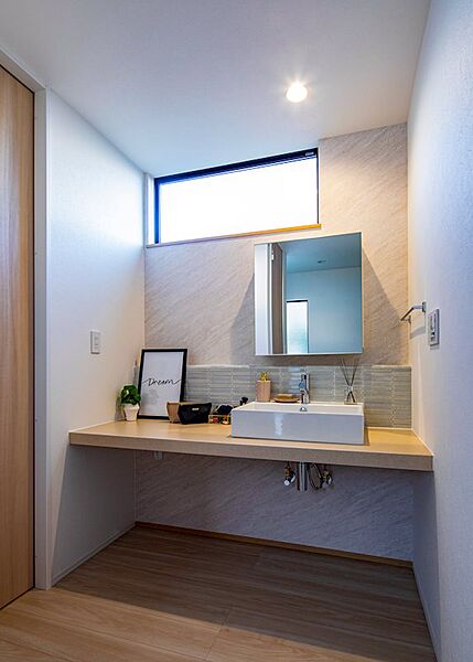 【建物プラン例】建物面積：104.53m2、間取：5LDK＋W.I.C＋S.I.C＋パントリー