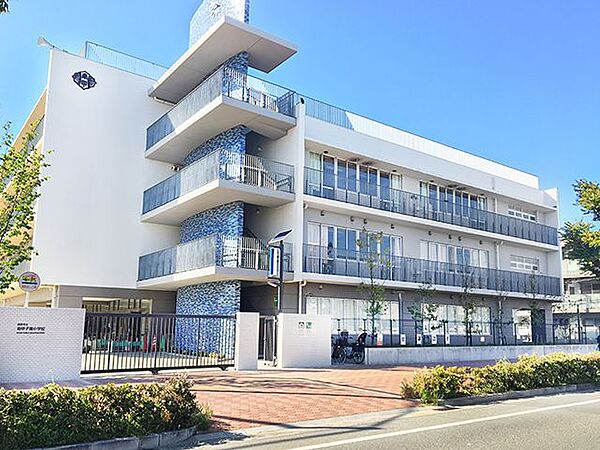 西宮市立南甲子園小学校（850m）