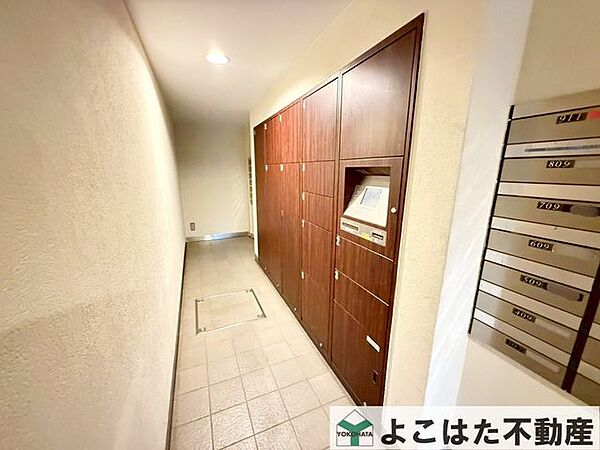 帰宅時郵便物を受け取れる宅配BOX完備！