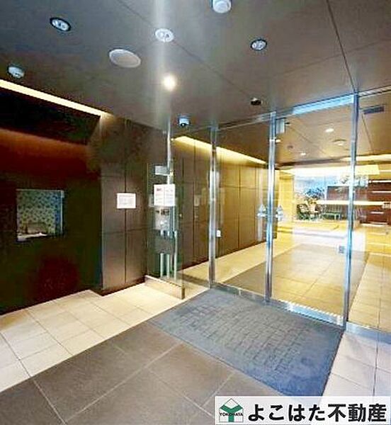 オートロック完備で不審者や勧誘員などが建物内に立入る事を防げて防犯対策も安心！