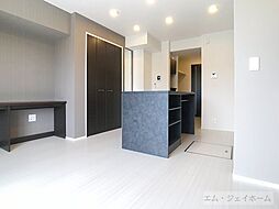 Woodstock Nest 106 1階ワンルームのリビング/ダイニング