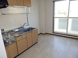 ブルータウン 203 2階2DKのリビング/ダイニング