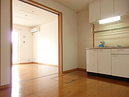 グランラシーヌI 102 1階2DKのリビング/ダイニング