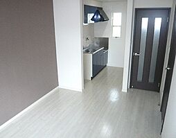 プリムローズ1番館 103 1階ワンルームのリビング/ダイニング