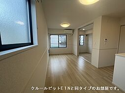 JR東海道・山陽本線 南彦根駅 徒歩26分の賃貸アパート 2階1LDKのリビング/ダイニング