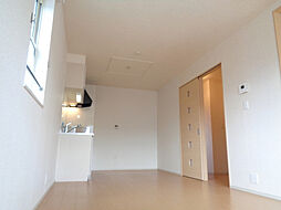 JR東海道・山陽本線 篠原駅 6.9kmの賃貸アパート 2階2LDKのリビング/ダイニング