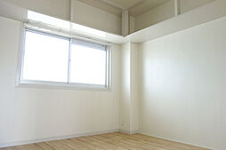 JR北陸本線 田村駅 徒歩35分の賃貸マンション 4階1DKのリビング/ダイニング