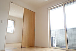 JR東海道・山陽本線 彦根駅 徒歩10分の賃貸アパート 2階1LDKのリビング/ダイニング