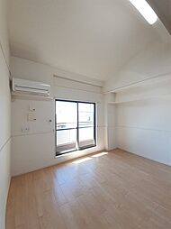 近江鉄道近江本線 彦根口駅 徒歩13分の賃貸アパート 3階1LDKのリビング/ダイニング