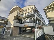 草津駅より徒歩18分 3階 築28年の賃貸物件