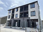  新築 3階建の賃貸物件