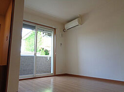 フローラルコートＤＳ 101 1階1LDKのリビング/ダイニング