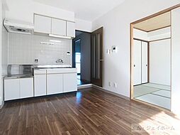 プリミエ貴生川 201 2階2DKのリビング/ダイニング