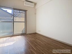 プリミエ貴生川 203 2階1LDKのリビング/ダイニング