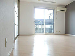 リビングタウン唐崎　B棟 201 2階2LDKのリビング/ダイニング