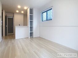 ウォーク，ドント　ラン 101 1階1LDKのリビング/ダイニング