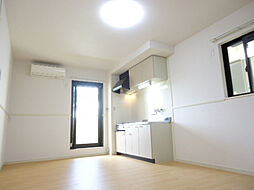 Ｅａｓｔ Ｇａｒｄｅｎ 101 1階1LDKのリビング/ダイニング