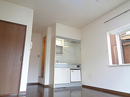 プールブゥ 207 2階ワンルームのリビング/ダイニング