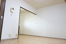 ベル・グラース 205 2階2DKのリビング/ダイニング