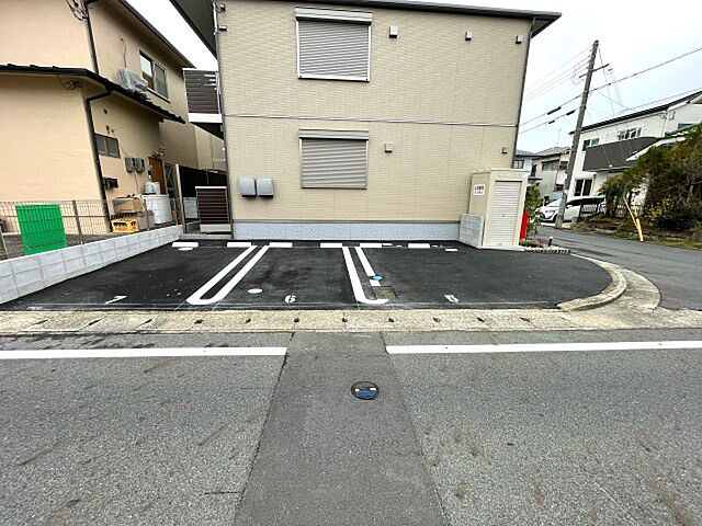 6 / 11