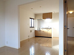 グランドゥール 202 2階2LDKのリビング/ダイニング