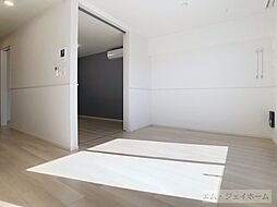 レスパスカルム 102 1階1LDKのリビング/ダイニング