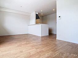 ラフィネシャトー 203 2階2LDKのリビング/ダイニング