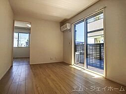 ロイヤルメゾンHYS 102 1階1LDKのリビング/ダイニング