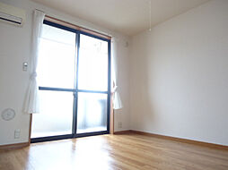 近江鉄道近江本線 彦根口駅 徒歩18分の賃貸アパート 2階1Kのリビング/ダイニング