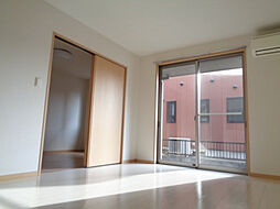 JR東海道・山陽本線 南彦根駅 徒歩19分の賃貸アパート 1階1LDKのリビング/ダイニング