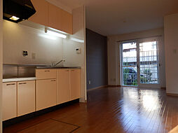 グレースコンフォート 102 1階1SDKのリビング/ダイニング