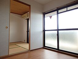 フォレスト旭 306 3階2DKのリビング/ダイニング