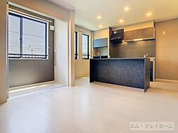 Woodstock Nest 207 2階2LDKのリビング/ダイニング