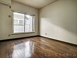 プールブゥ 206 2階ワンルームのリビング/ダイニング