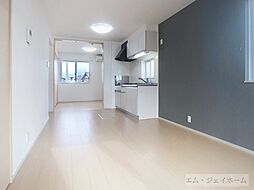 ブローテ 104 1階1LDKのリビング/ダイニング