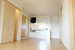 カメリア　レインI 203 2階3LDKのリビング/ダイニング