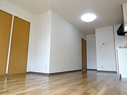 Grand Pure 103 1階1LDKのリビング/ダイニング