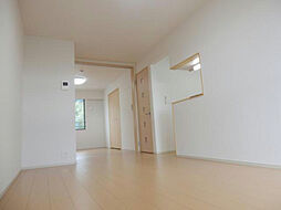 メルシーガーデン坂本 304 3階1LDKのリビング/ダイニング