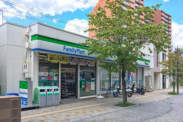 ファミリーマート 阪急御影駅前店