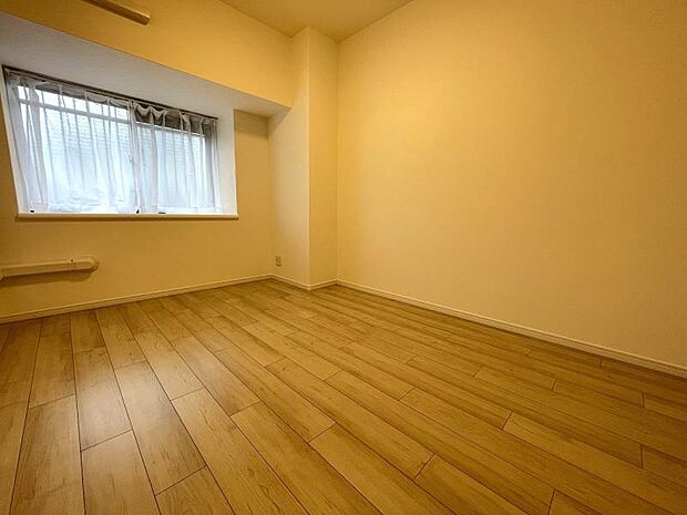 長方形の洋室は家具の配置もしやすくレイアウトも楽しめます
