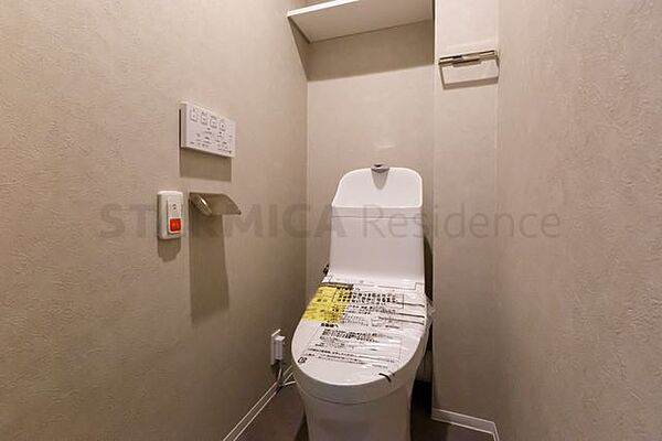 落ち着いた色味のアクセントクロスを採用汚れが目立ちにくく、さらにお洒落空間に