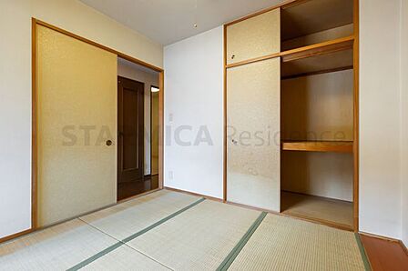 全室に収納スペースがあり便利です