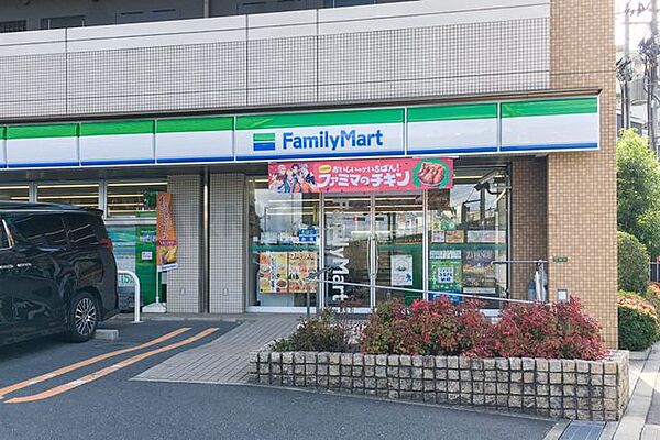 ファミリーマート本庄西二丁目店 徒歩6分。 460m
