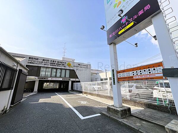 ゆうメディカルクリニック 徒歩1分。 66m