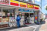 周辺：デイリーヤマザキ関西国際大学山手C前店 徒歩3分。 240m