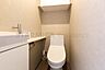 トイレ：内手洗いのあるトイレは床などを汚すことも少なく掃除も楽ちん