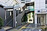 周辺：江坂駅(Osaka　Metro 御堂筋線) 徒歩8分。 640m