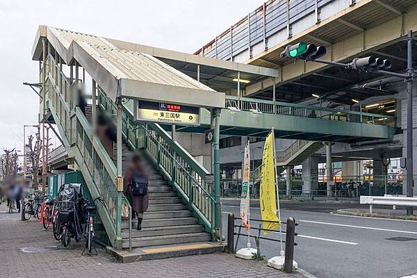 東三国駅(Osaka　Metro 御堂筋線) 徒歩5分。 400m