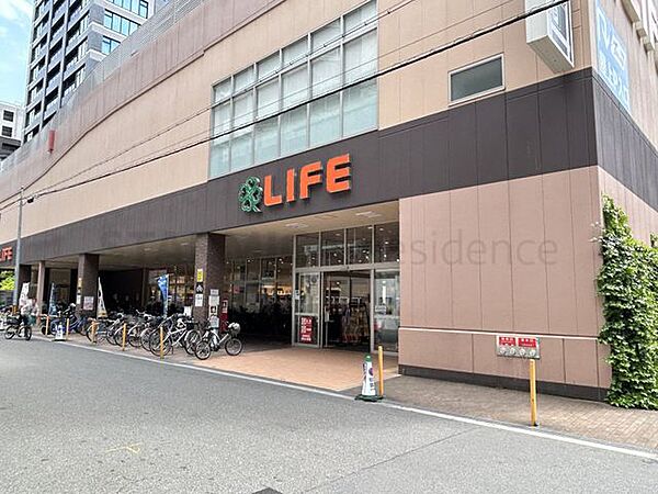 ライフ堺筋本町店 徒歩4分。 250m