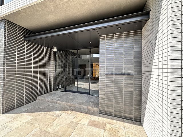 15 / 30